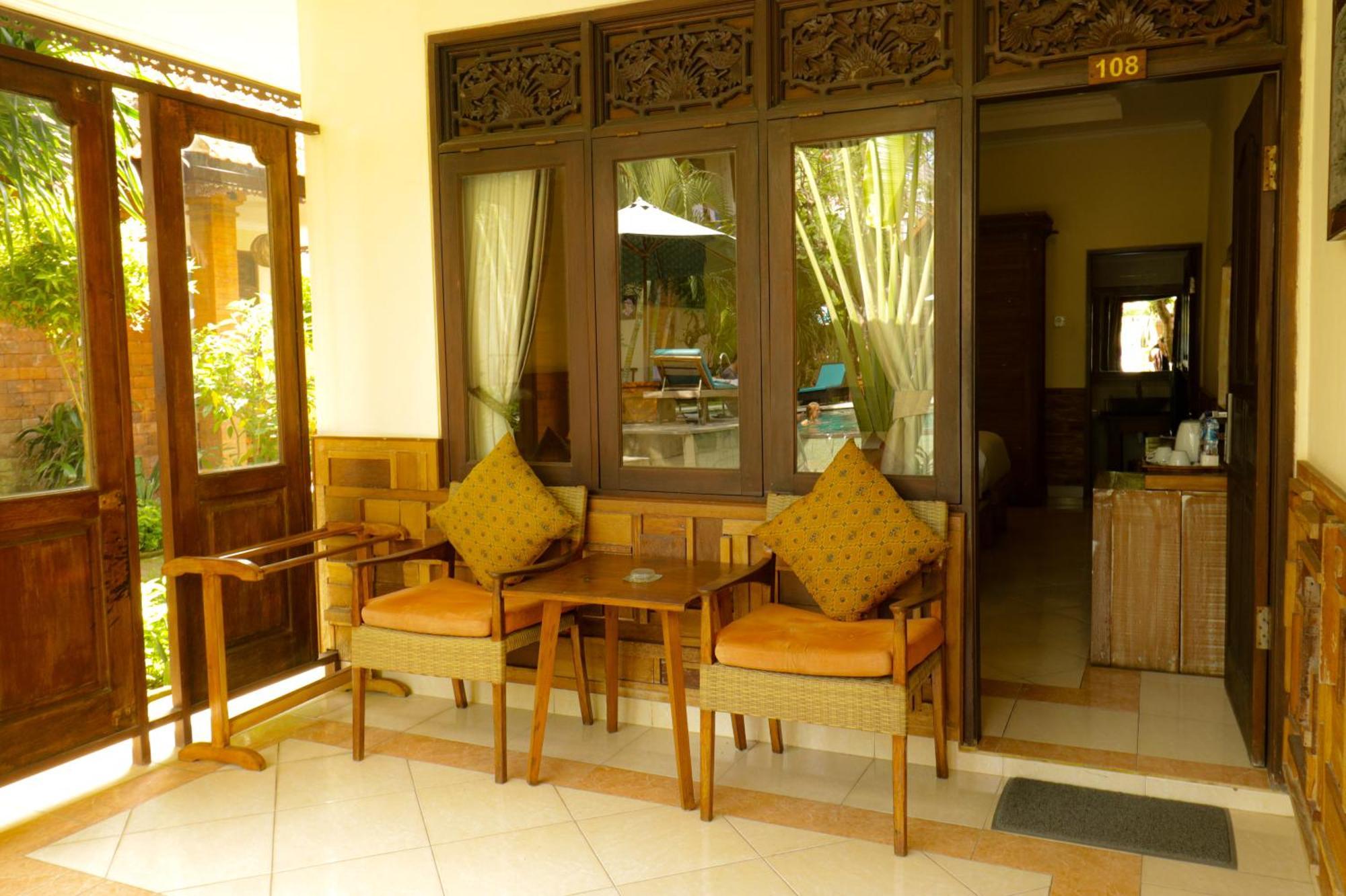 Mina Pelasa Hotel Legian Esterno foto