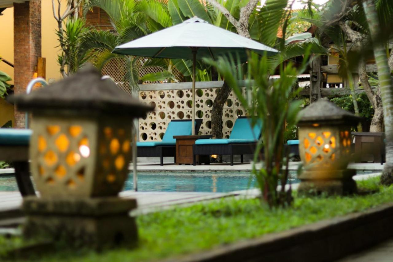 Mina Pelasa Hotel Legian Esterno foto